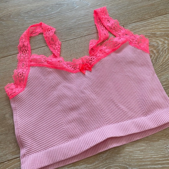 1+1 Cropped Tops from Urban Outfitters - Picture 3 of 5